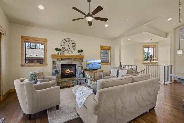 Main Floor: Living Room