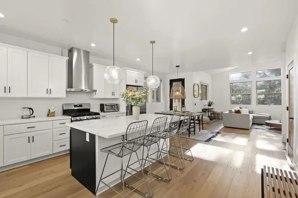 Kitchen Island with Breakfast Nook for Four