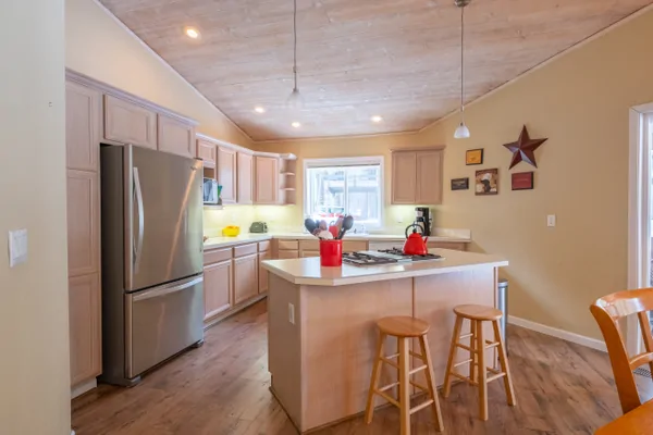 Kitchen and Dining Room Area: Three Pines Family Cabin