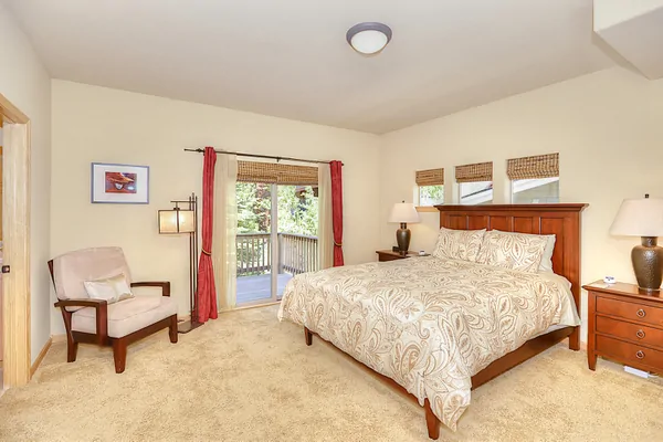 Bedroom 1, 1 Queen, Sleeps 2