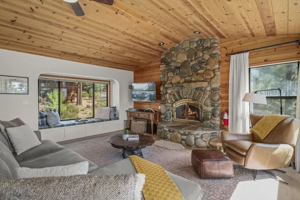 Living Room: Heritage Crest Tahoe