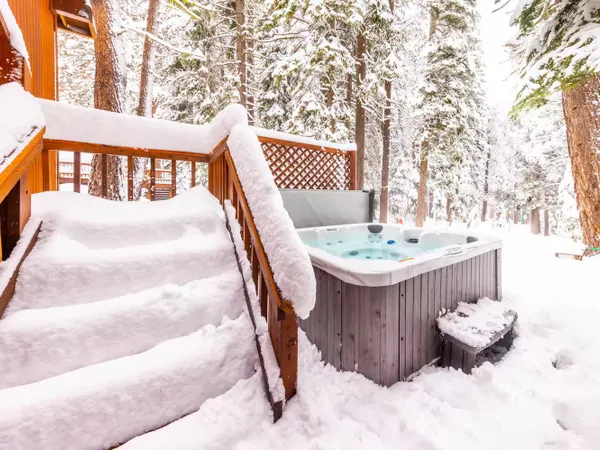 Evergreen Oasis with Hot Tub