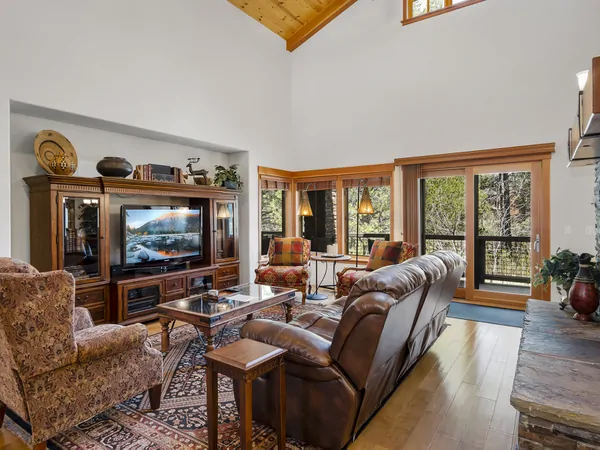 Pinyon Creek Upscale Vacation Retreat