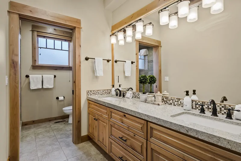 Bathroom 2
