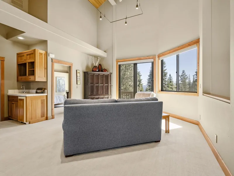 Second Floor Loft: Hilltop Manor in Tahoe Donner
