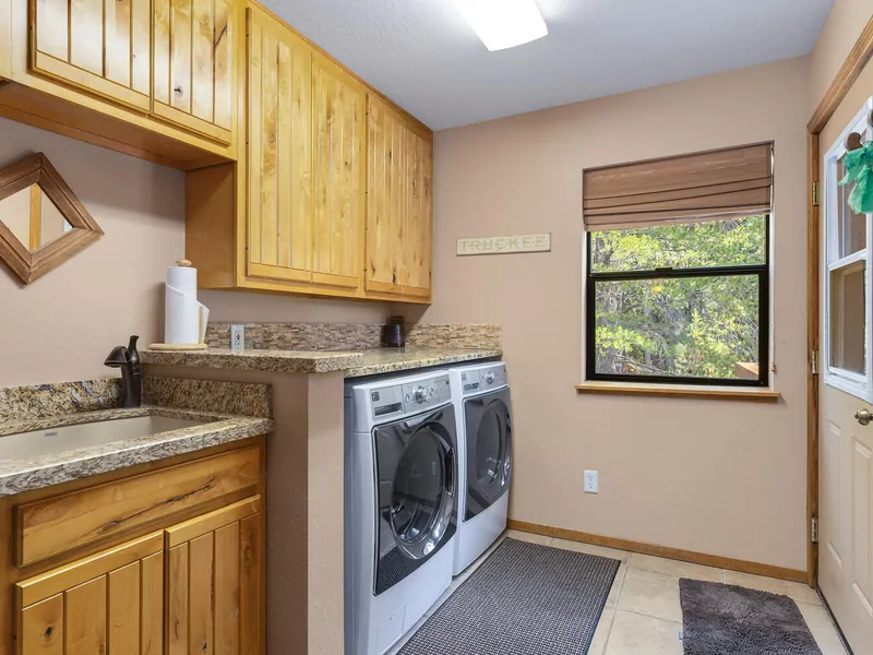 Laundry Room: Pinecone Lodge with Private Hot tub