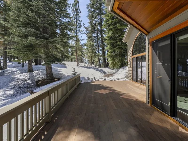 Private patio: Hilltop Manor in Tahoe Donner