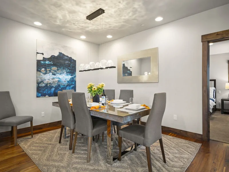 Dinning Area Stellar's Nest