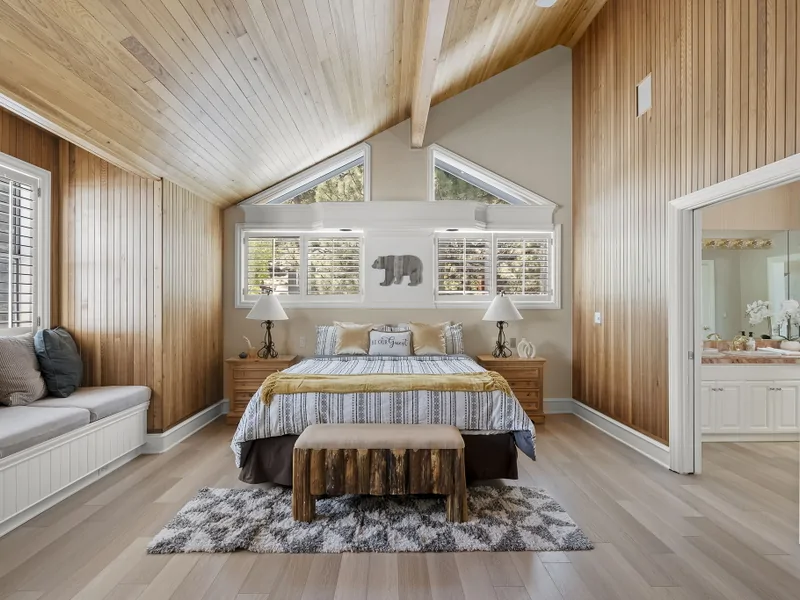 Upper Floor Primary Bedroom, 1 King, Sleeps 2: Northstar Home Away From Home