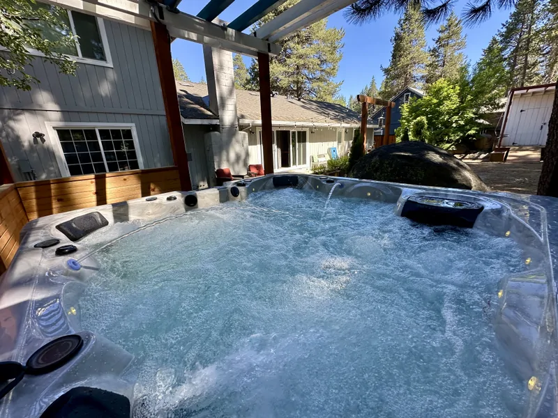 Gateway Getaway Hot Tub