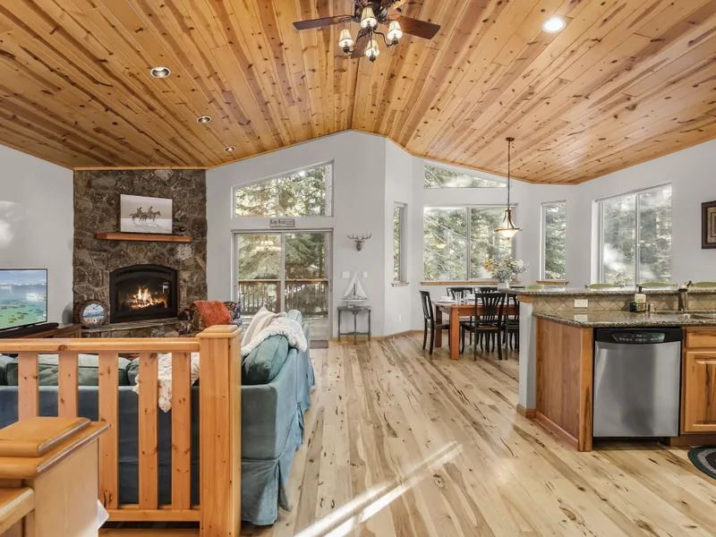Second Floor:North Lake Tahoe Vacation Lodge
