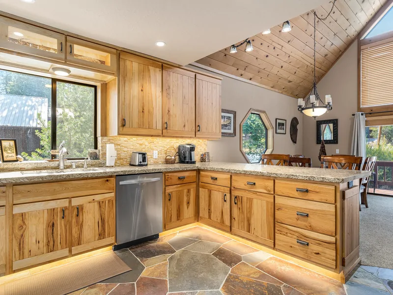 Kitchen Countertops: Pinecone Lodge with Private Hot tub