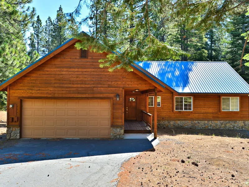Front view of the Rental: Three Pines Family Cabin