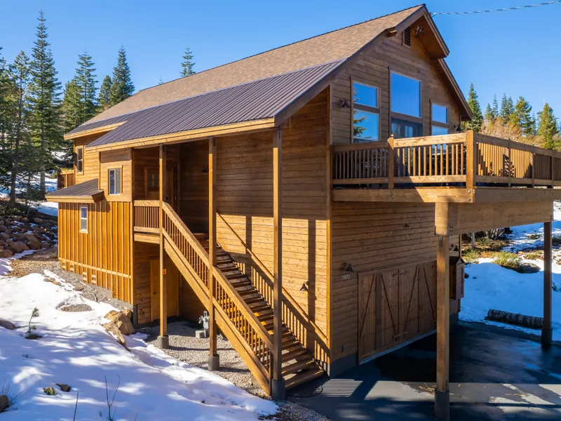 Aerial View of Side of House: Mountain View Lodge