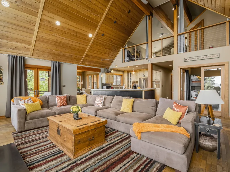 Large Sectional: Falcon's Eye View Retreat