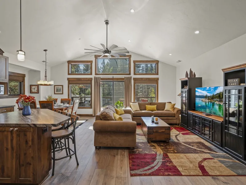 Living Area-Kings Bear Cabin
