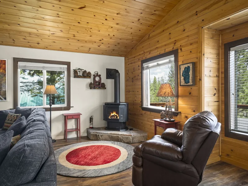 Gas Stove: Mountain Relaxation Haven