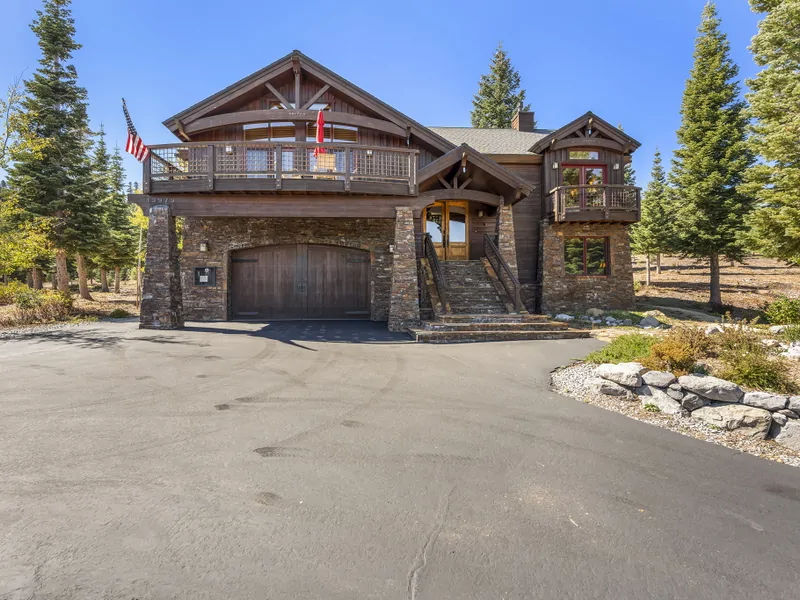 Front of the Home - Moonridge Lodge