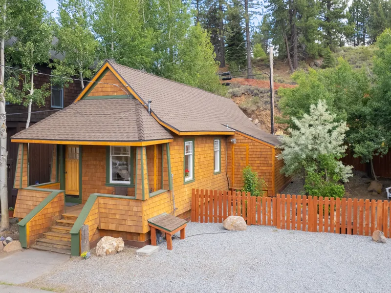 Front of House and Parking-Shabby to Chic Downtown Getaway