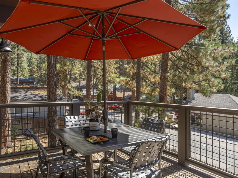 Upper Deck Table-Kings Bear Cabin