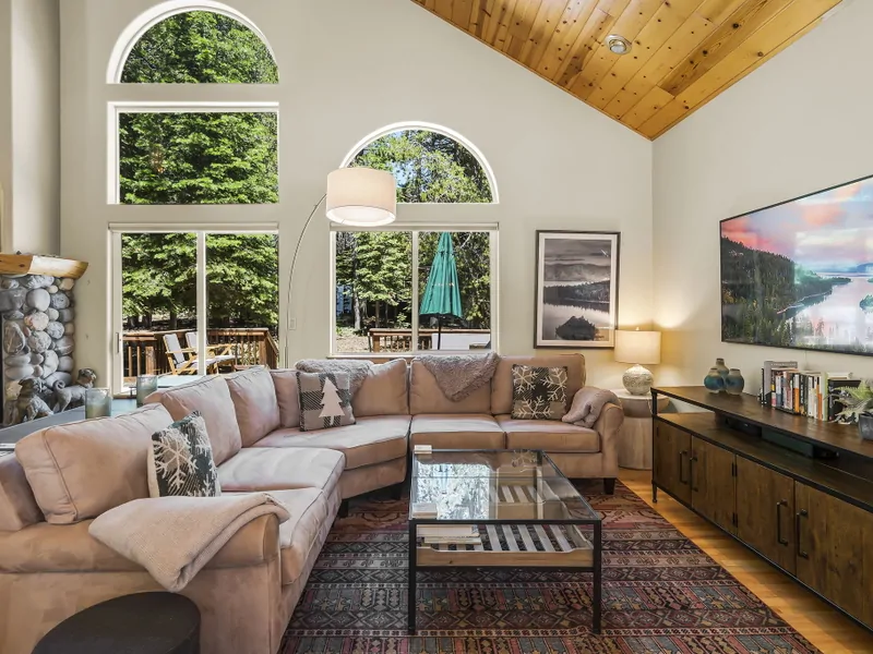 Tv room: 
Sun Valley Mountain Escape