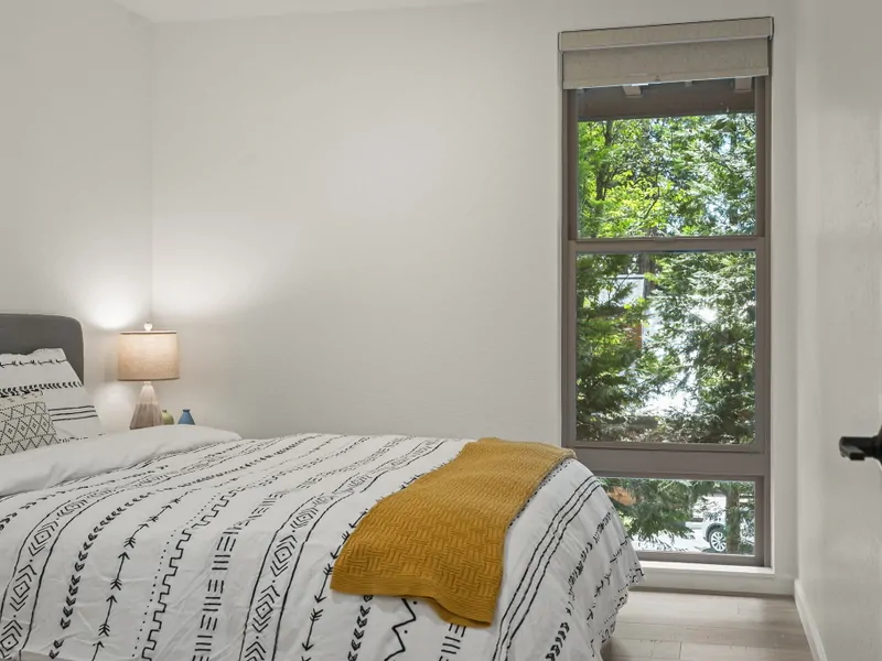 Queen Bedroom - Alpine Loft at The Villas