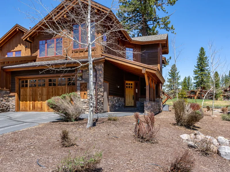 Enjoy the Beautiful Outdoors Right Outside Vacation Rental in Truckee CA. : Schaffer's Mill Vacation Lodge