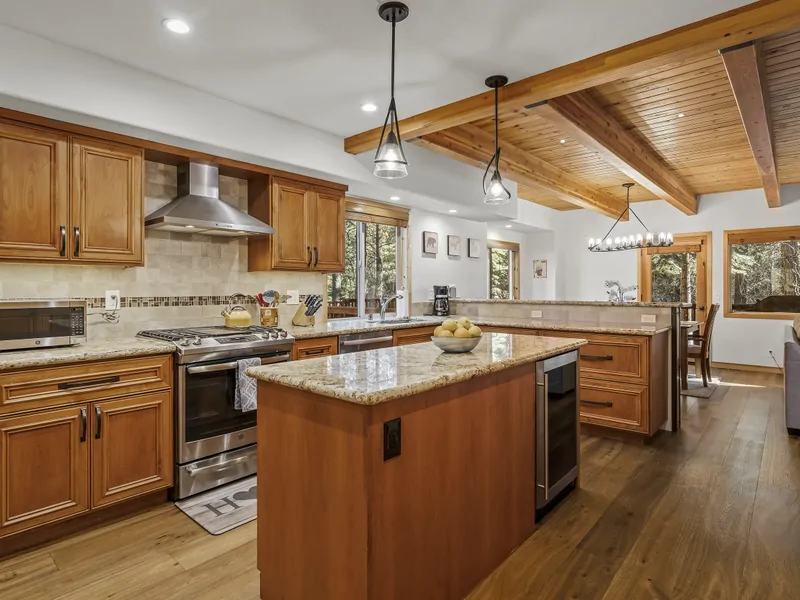 Kitchen With Island:  Quittin' Time Chalet