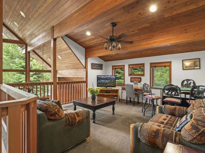 Upstairs Loft - Donner Lake Vacation Lodge
