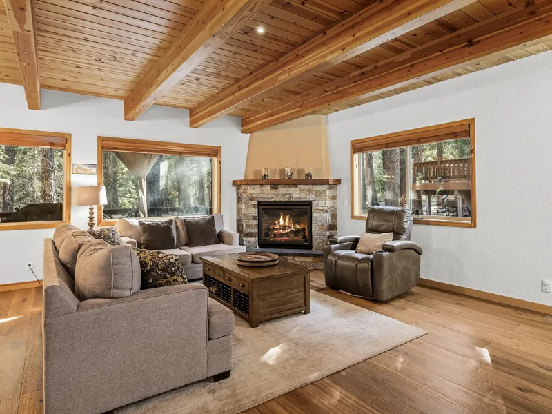 Living Room:  Quittin' Time Chalet