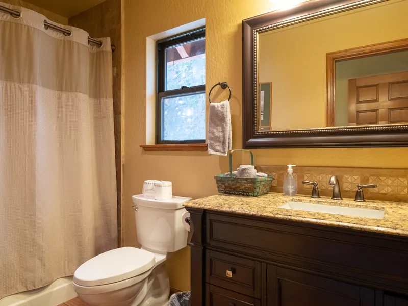 Bathroom 3, Full Bath, Shower-tub