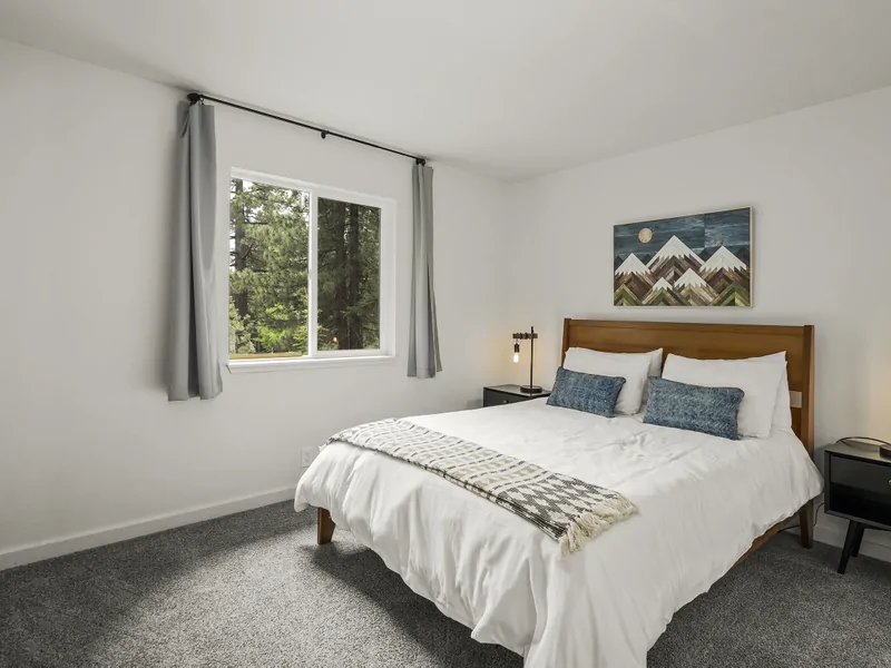 Main Level Queen Bedroom, sleeps 2 at Exquisite Alpine Chalet