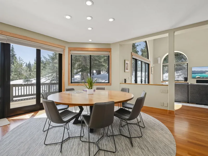 Dining Table: Hilltop Manor in Tahoe Donner