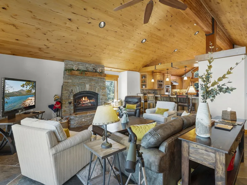 Living Room - Moonridge Lodge