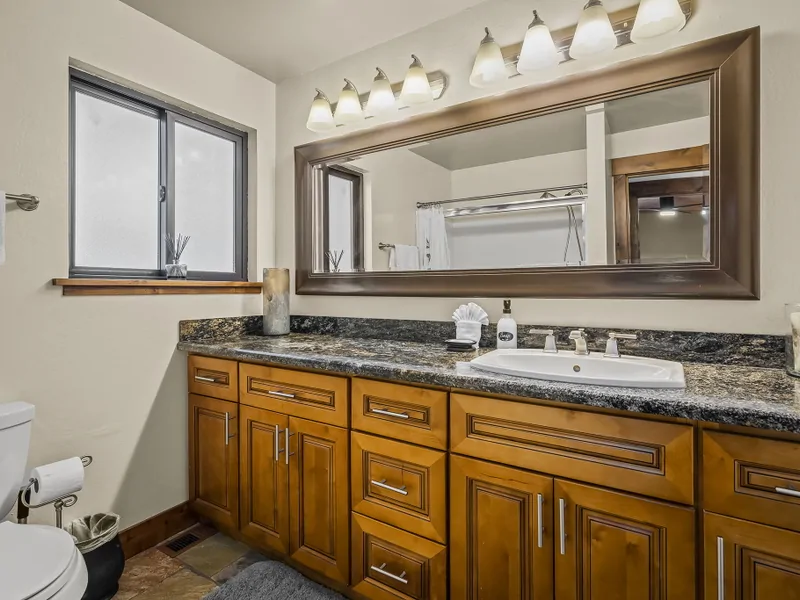 Upper Level Full bath , Shower Tub: Mountainscape Oasis