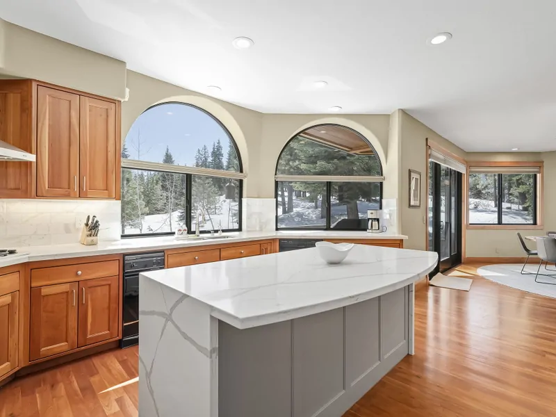Kitchen area: Hilltop Manor in Tahoe Donner