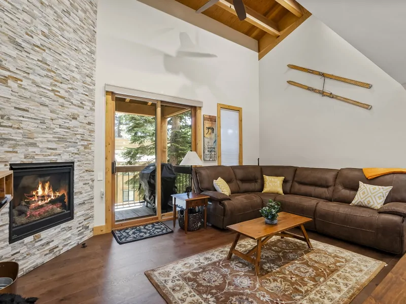 Gold Bend Getaway Sitting Area