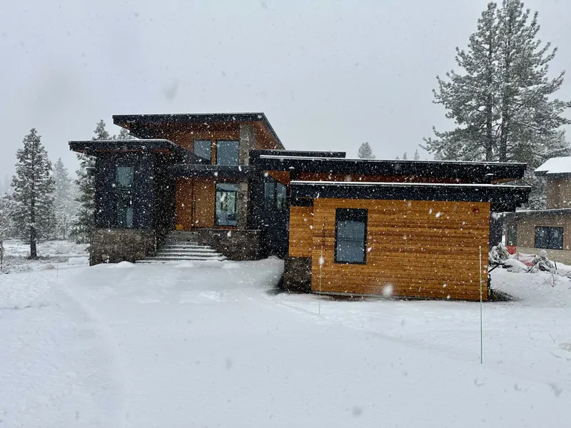 Exterior Alpine Greenside Estate