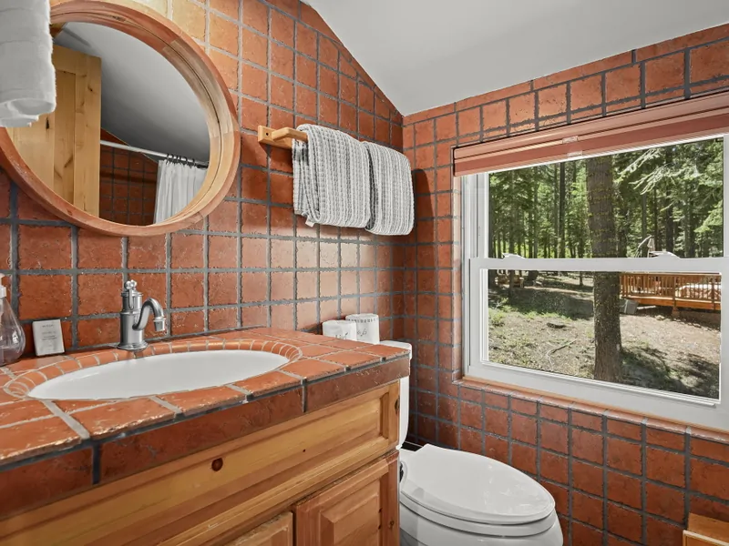 Bathroom 2, Full Bath, Shower Tub
