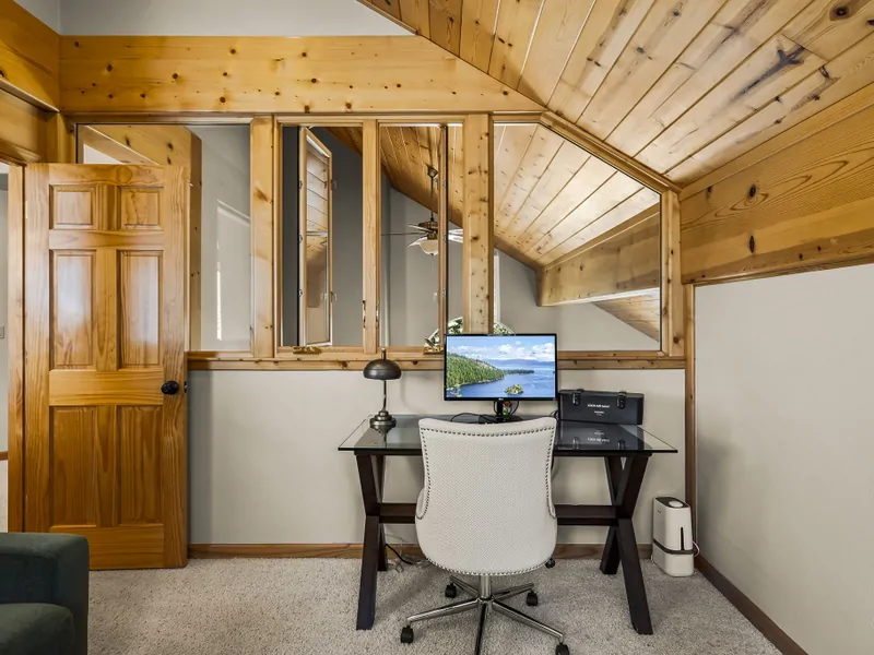 Office: 
Sun Valley Mountain Escape