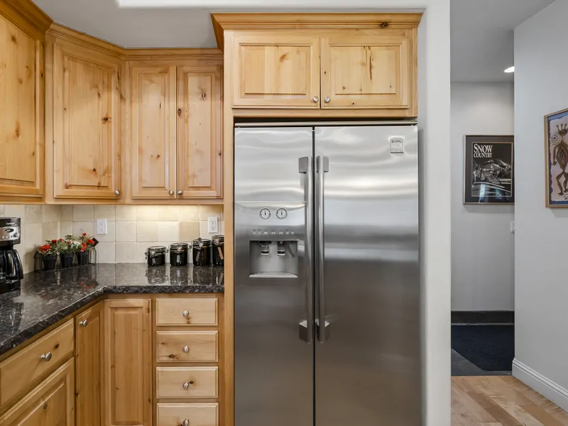 Kitchen: Pinyon Creek Upscale Vacation Retreat