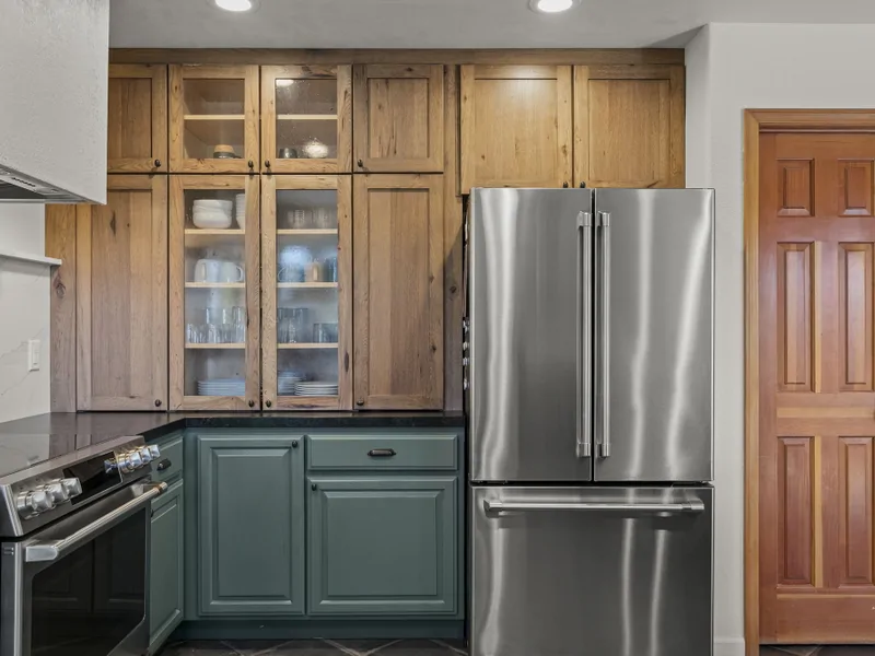 Kitchen: Heritage Crest Tahoe