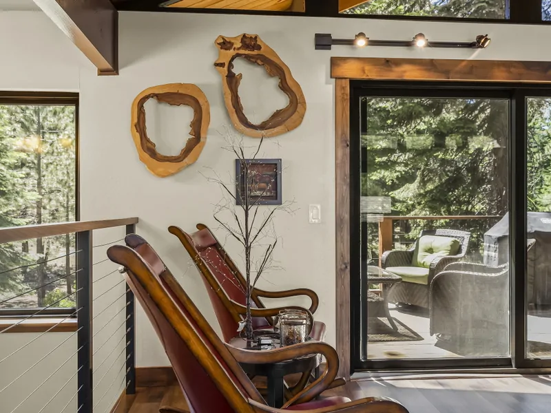 Main Floor : Living Room : Mountainscape Oasis