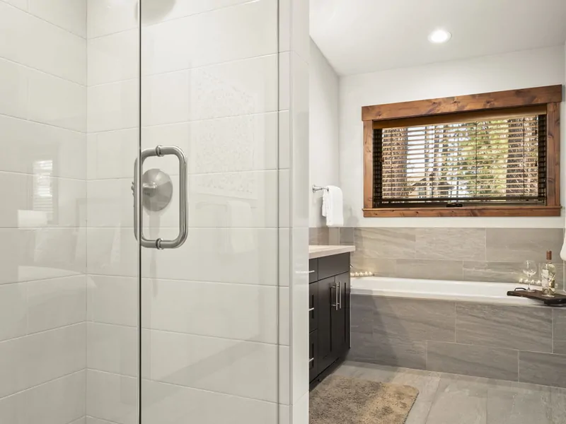 Master Bath Stellar's Nest