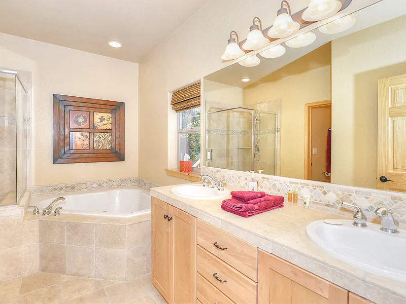Bathroom 1, Full Bath, Walk-in Shower