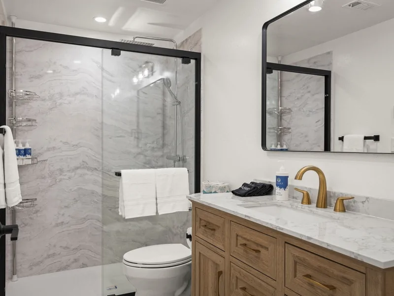 Full Bath - Alpine Loft at The Villas