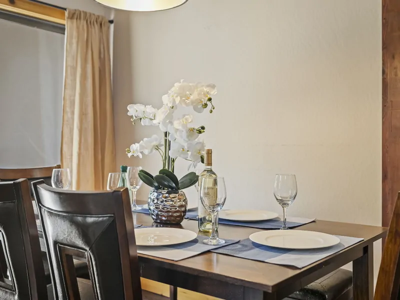 Table Set-up: Bear Den at Northstar