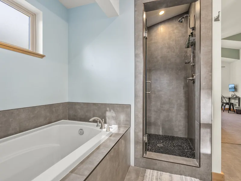Primary Bathroom:  Wolverine Truckee Getaway