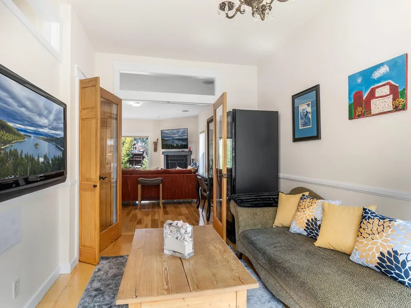 Downstairs Den w/ Wine Cooler and TV: Holy Cow Downtown Riverfront
