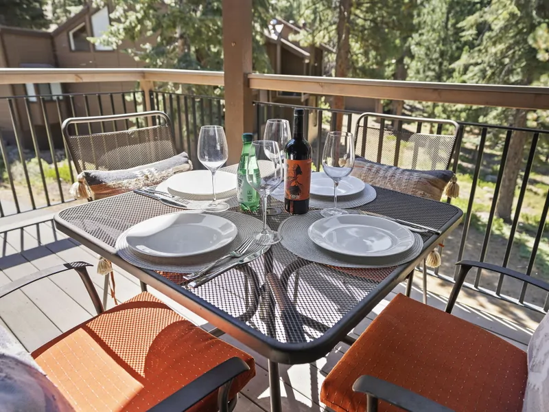 Table for 4 on the Deck: Bear Den at Northstar